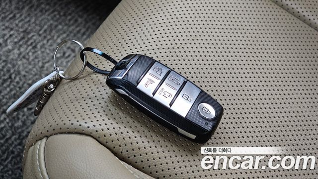 Kia Canival 2019 — photo 29