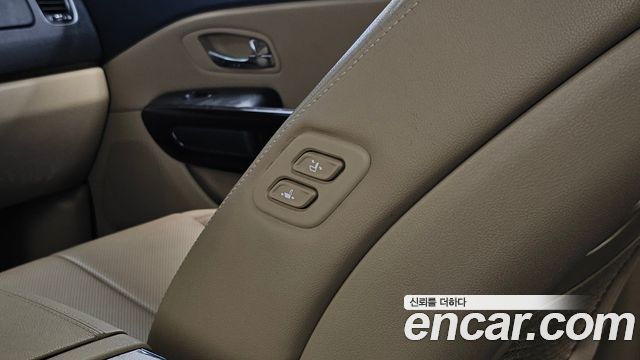 Kia Canival 2019 — photo 34