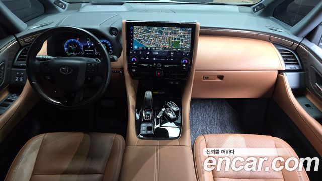 Toyota Alphard 2024 — photo 10