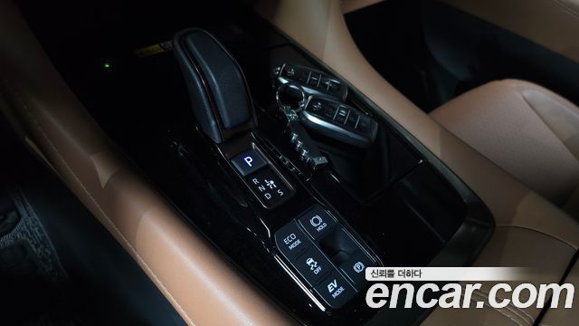 Toyota Alphard 2024 — photo 12