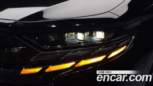 Toyota Alphard 2024 — photo 8