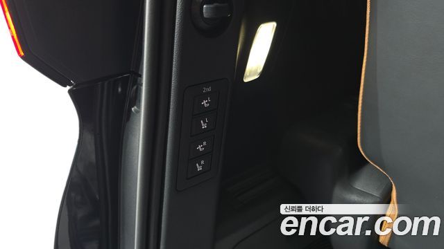 Toyota Alphard 2024 — photo 28