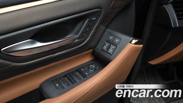 Toyota Alphard 2024 — photo 30