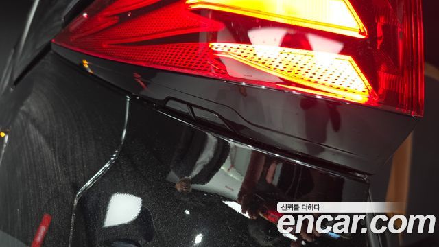 Toyota Alphard 2024 — photo 32