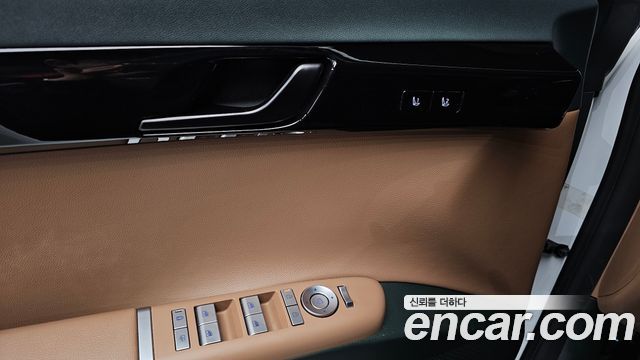 Hyundai Grandeur 2023 — photo 29