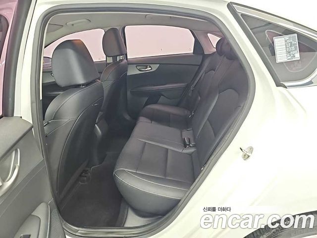 Kia K3 2019 — photo 11
