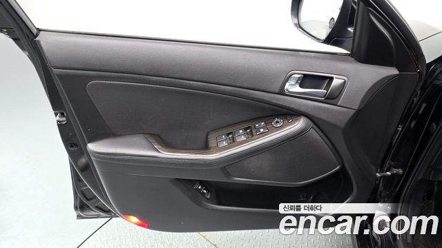 Kia K5 2014 — photo 14