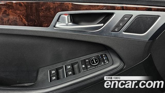 Hyundai Genesis 2015 — photo 12