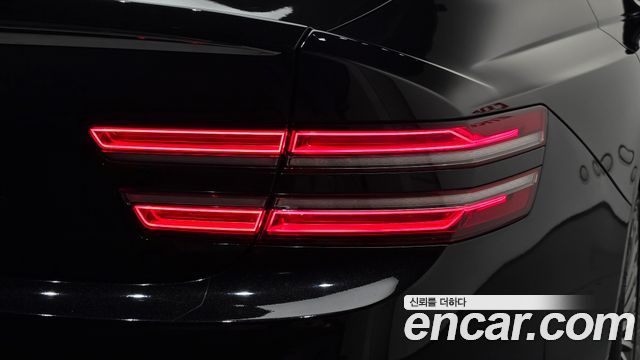Genesis G80 2022 — photo 9