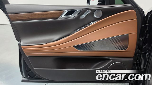 Genesis G80 2022 — photo 14