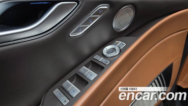 Genesis G80 2022 — photo 27
