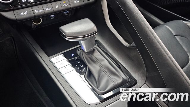 Hyundai AVANTE 2021 — photo 12