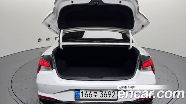 Hyundai AVANTE 2021 — photo 26