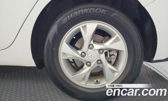 Hyundai AVANTE 2021 — photo 7