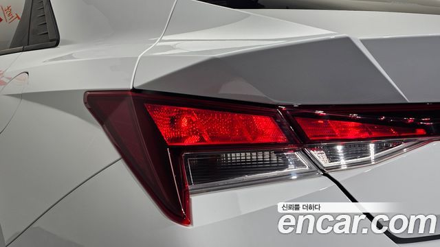 Hyundai AVANTE 2021 — photo 9