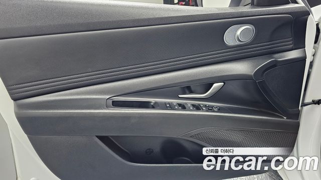 Hyundai AVANTE 2021 — photo 14