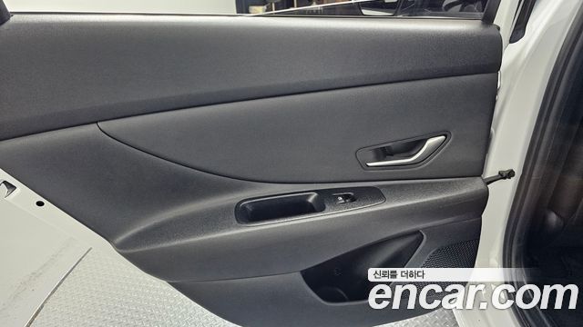 Hyundai AVANTE 2021 — photo 15