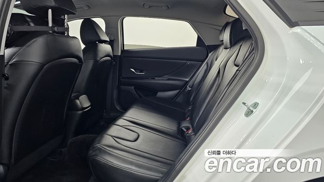 Hyundai AVANTE 2021 — photo 16