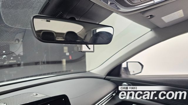 Hyundai AVANTE 2021 — photo 28