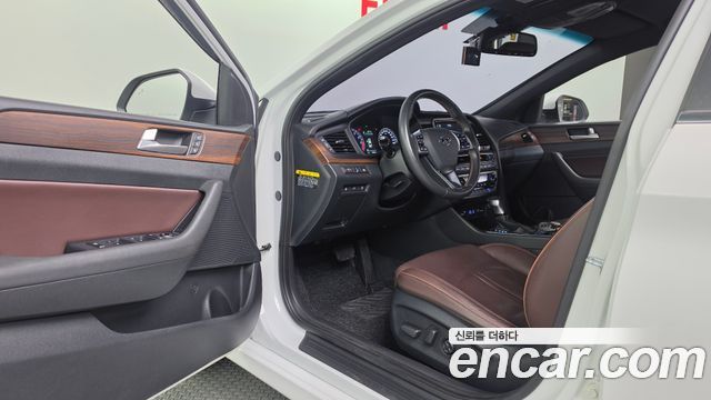 Hyundai Sonata 2019 — photo 16