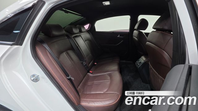 Hyundai Sonata 2019 — photo 32