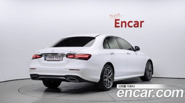 Mercedes-Benz E-Class 2021 — photo 2