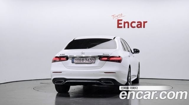 Mercedes-Benz E-Class 2021 — photo 4