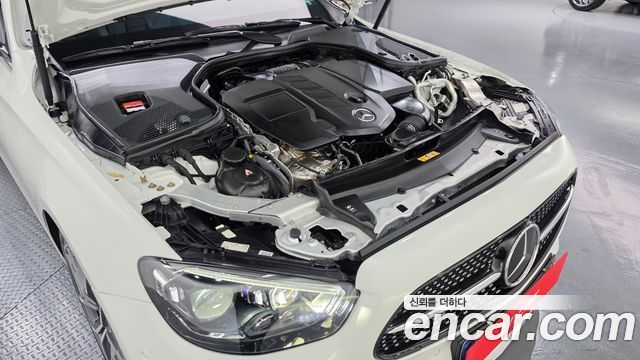 Mercedes-Benz E-Class 2021 — photo 6