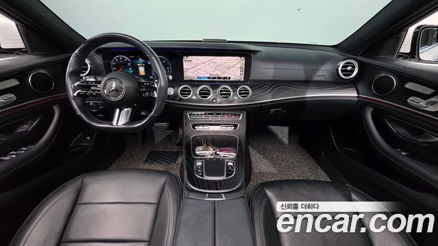Mercedes-Benz E-Class 2021 — photo 10