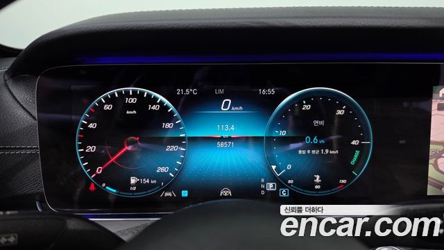 Mercedes-Benz E-Class 2021 — photo 11