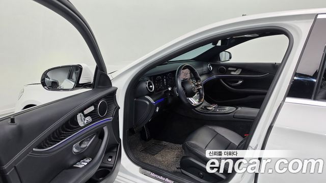 Mercedes-Benz E-Class 2021 — photo 13