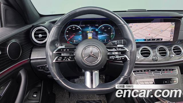 Mercedes-Benz E-Class 2021 — photo 18