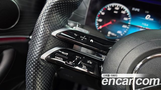 Mercedes-Benz E-Class 2021 — photo 20