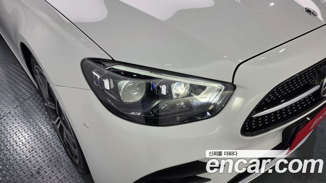 Mercedes-Benz E-Class 2021 — photo 8