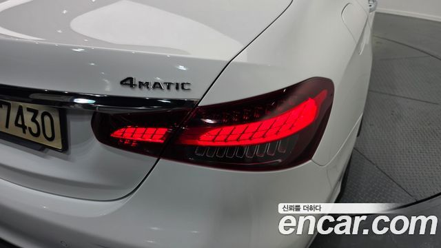 Mercedes-Benz E-Class 2021 — photo 9