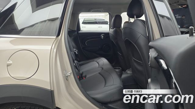 Mini Cooper 2024 — photo 17