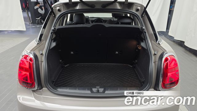 Mini Cooper 2024 — photo 22