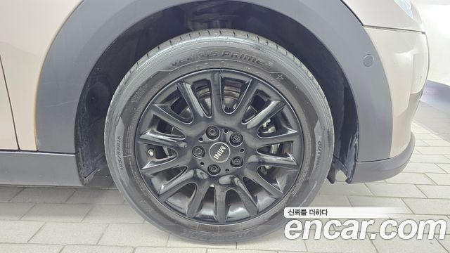Mini Cooper 2024 — photo 7