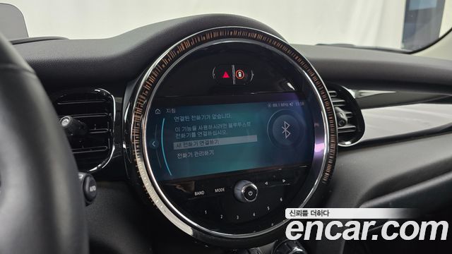 Mini Cooper 2024 — photo 29