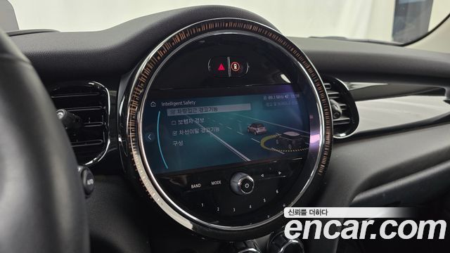 Mini Cooper 2024 — photo 30
