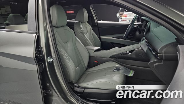 Hyundai AVANTE 2025 — photo 12