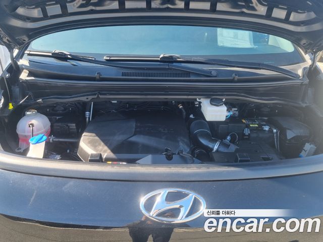 Hyundai Staria 2023 — photo 6