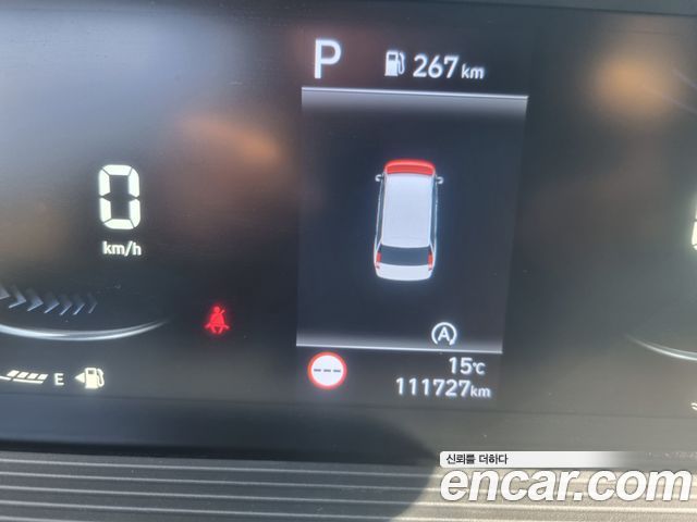 Hyundai Staria 2023 — photo 8