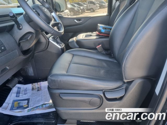Hyundai Staria 2023 — photo 10