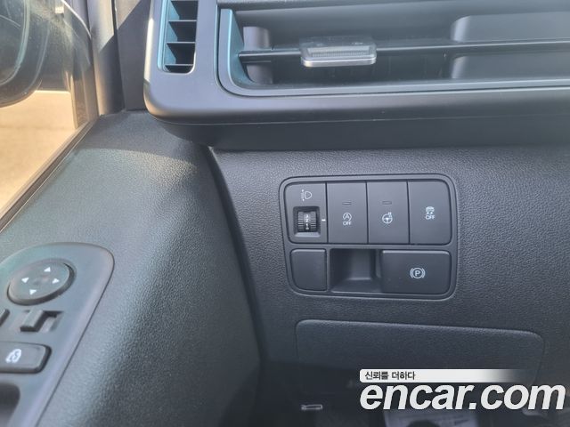 Hyundai Staria 2023 — photo 12
