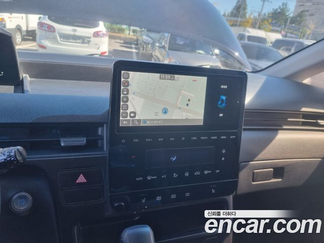 Hyundai Staria 2023 — photo 14