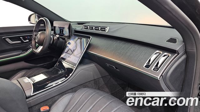 Mercedes-Benz S-Class 2022 — photo 28