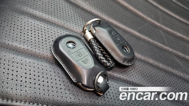 Mercedes-Benz S-Class 2022 — photo 30