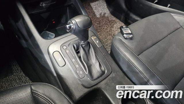 Kia K3 2015 — photo 12
