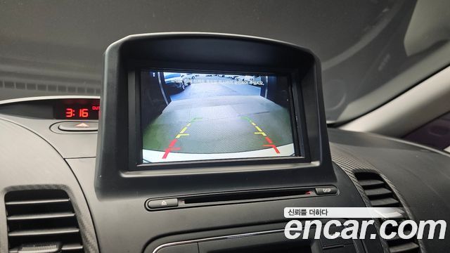 Kia K3 2015 — photo 21